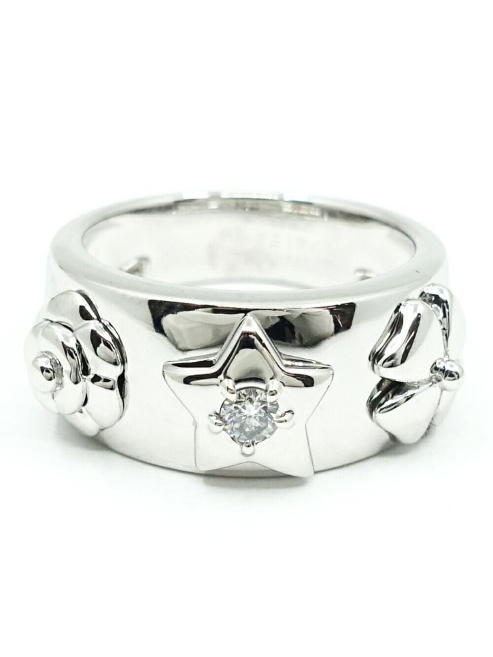 Chanel 18k White Gold Pickpocket Diamond Ring Camellia Star